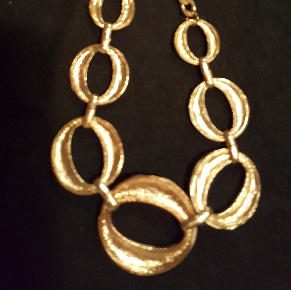 Necklace - Picture 3 of 4